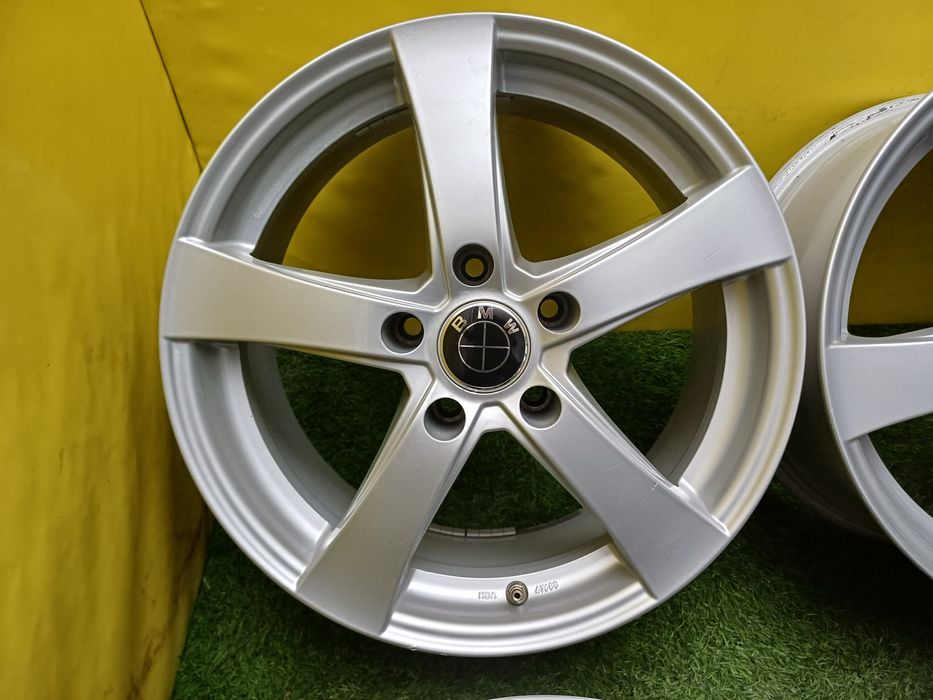 Диски R17 5x120 на BMW.