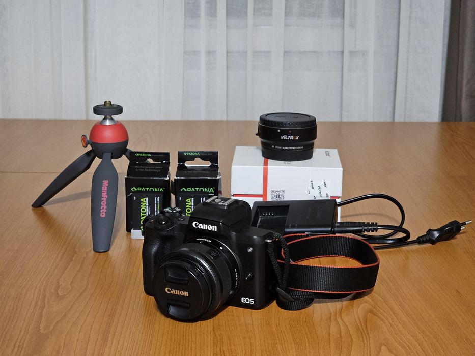 Kit camera Canon EOS M50