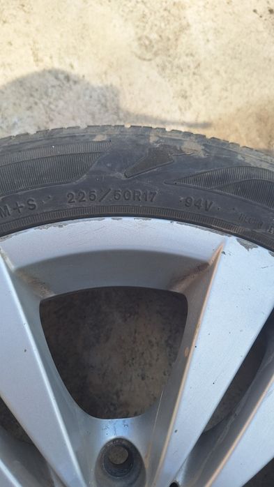 Продам летние шины с дисками.