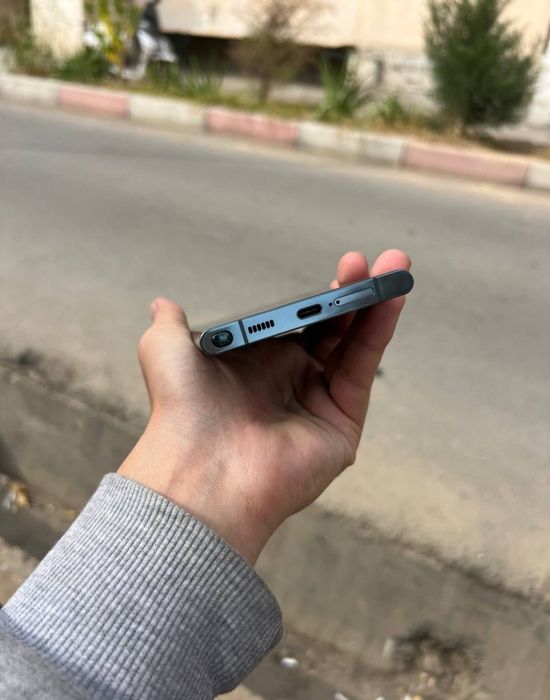 Продаю телефон Samsung S22 Ultra