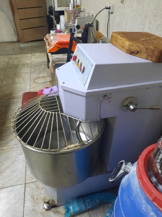 Тестомес на 25 кг