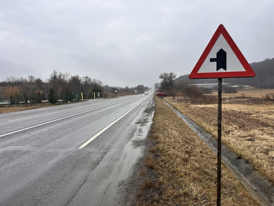 Vand TEREN INTRAVILAN 10.000 m2 ,front 50 ML la DN E-60 CAPUSUL MARE