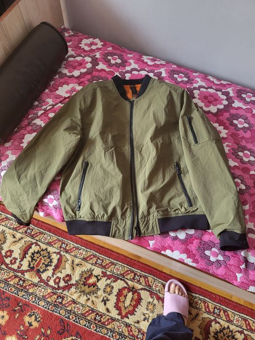 Стильная мужская куртка, размер S