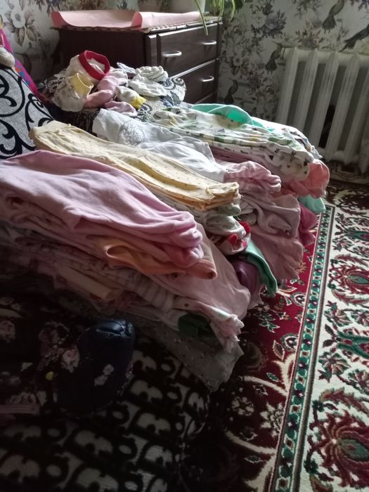 Продам детские вещи.