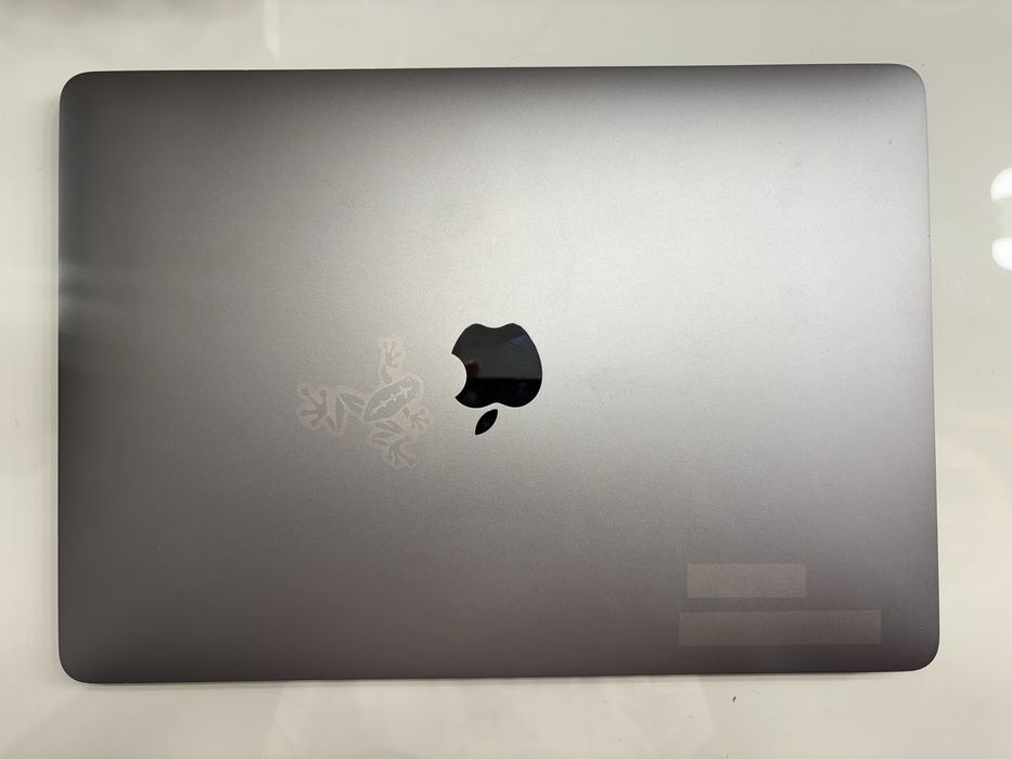 Macbook pro 2019 13-inch