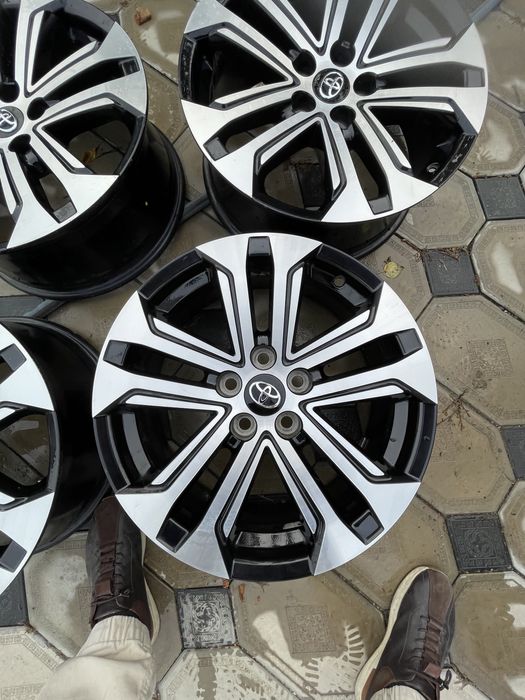 Продам диски R18 5/114.3