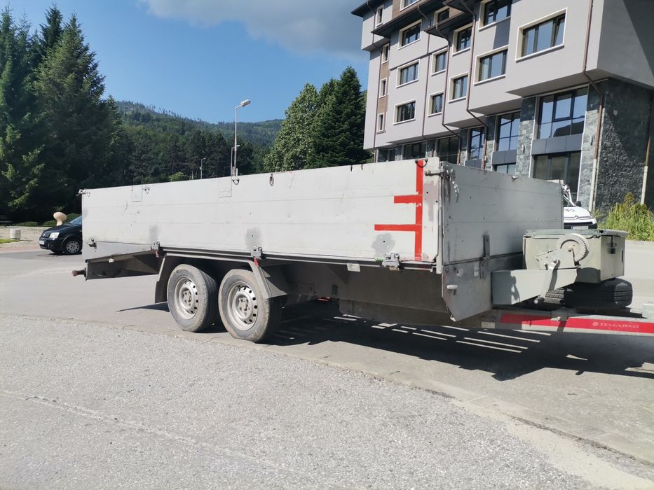 Платформа ремарке под наем транспортиране на автомобили и стока