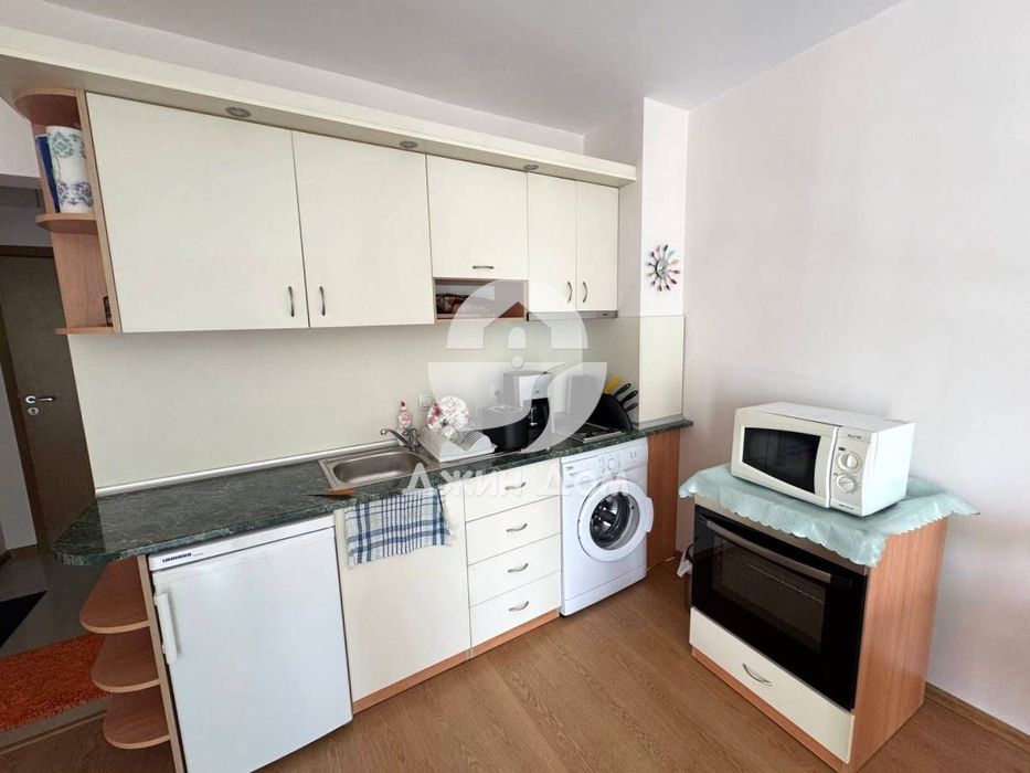 Продава се Двустаен апартамент в к.к. Слънчев бряг - 62 кв.м за 912 €/кв.м - Снимка #3