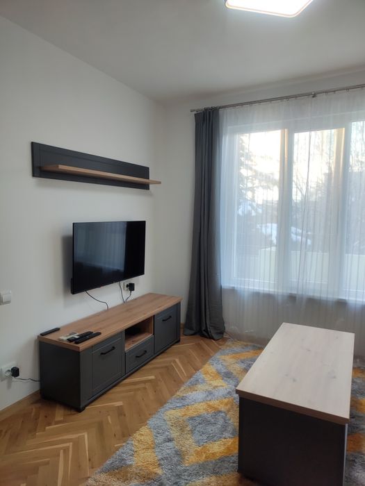 Дава се под наем Тристаен апартамент в Благоевград, Освобождение - 65 кв.м за 357 € - Снимка #11