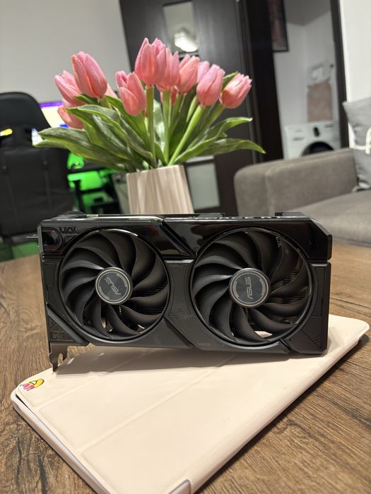 Placa video Nvidia RTX 4060 8gb Asus