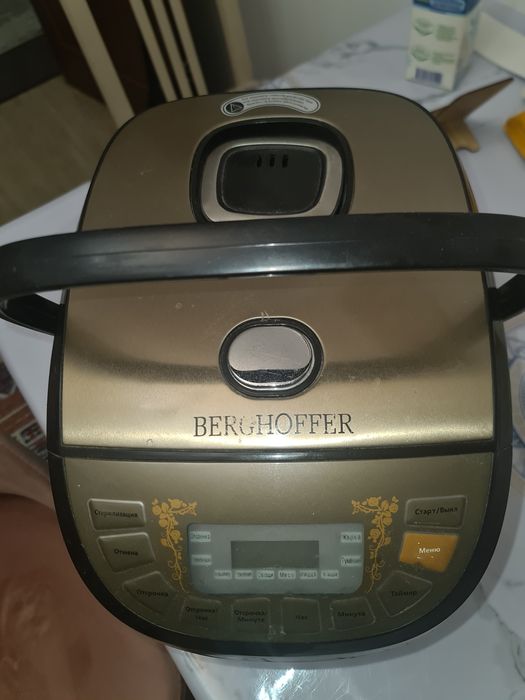 Мультиварка,бу,в отличном состоянии