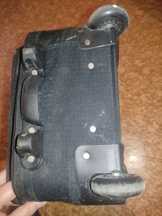 Куфар на колелца за ръчен багаж 40/30/20