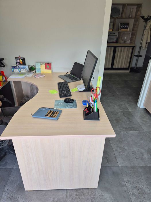 Письменный стол угловой