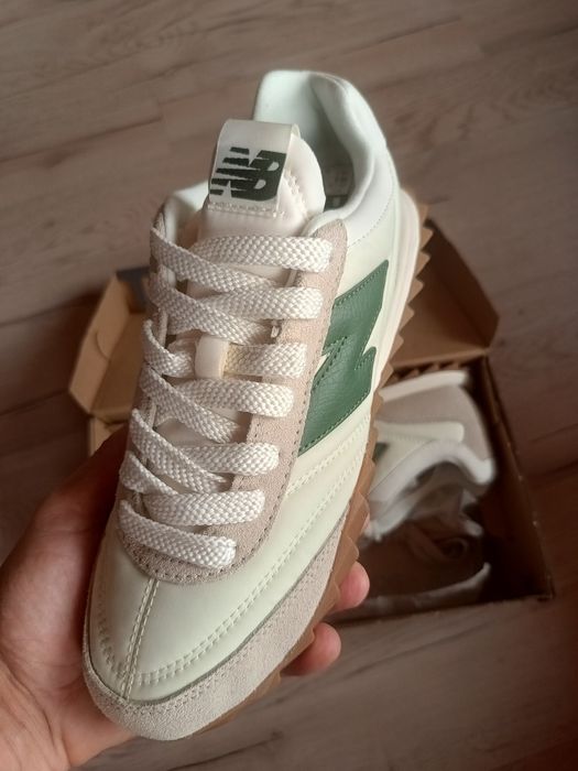 Adidași New Balance RC30