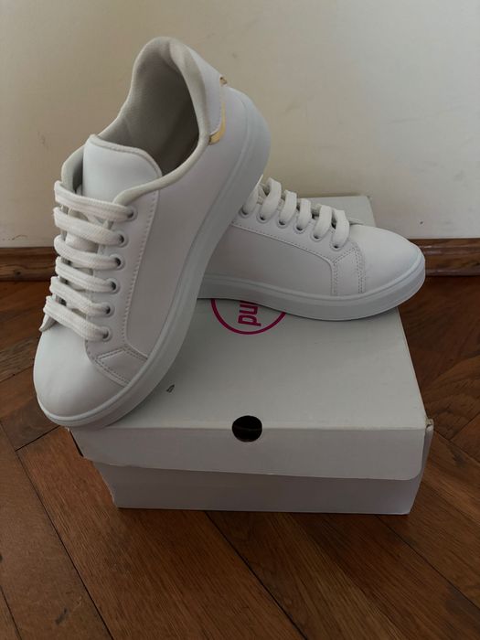 НОВИ !!! Бели дамски маратонки Graceland