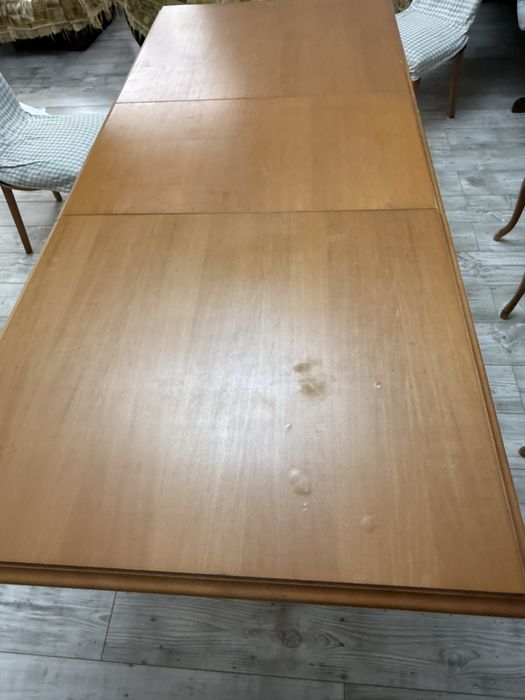 Продам стол с 6 стульями