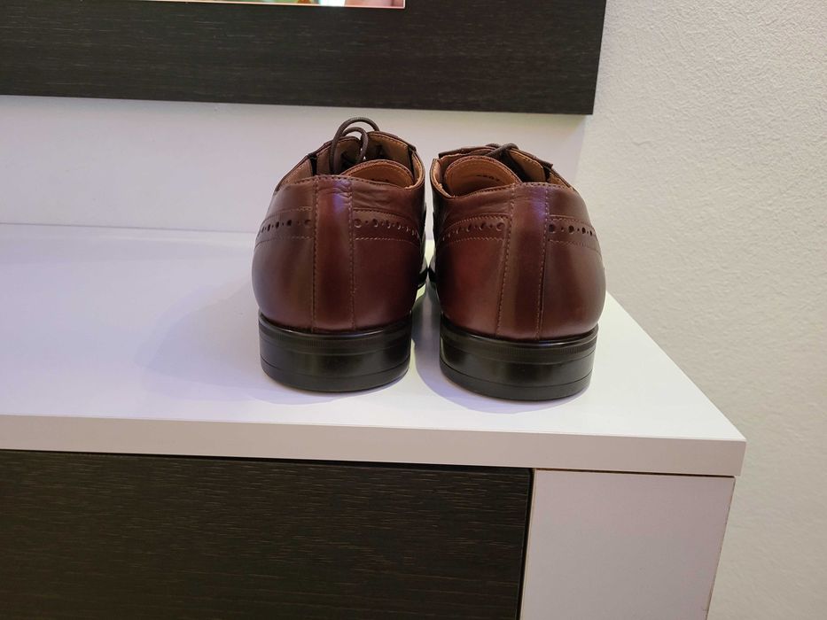 Pantofi din piele naturala