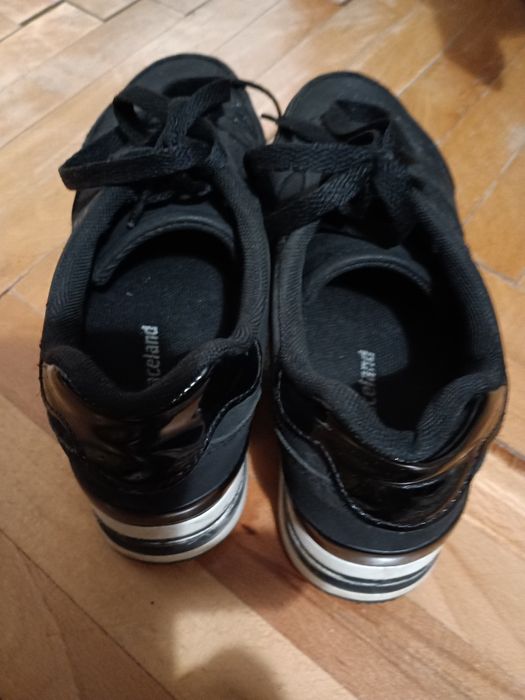 Маратонки маркови