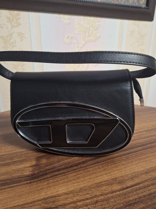 Продам женскую сумочку 4000