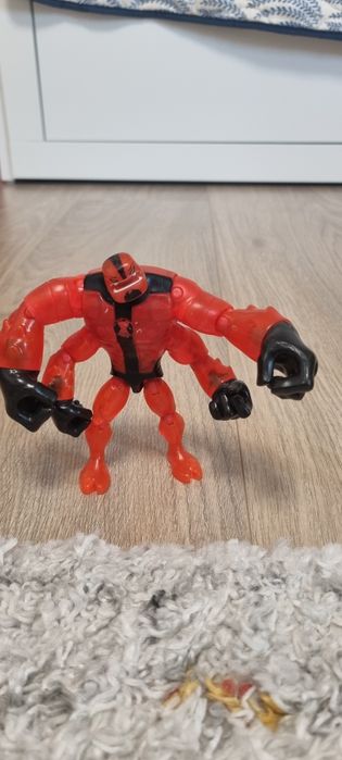 Figurine jucarie ben 10