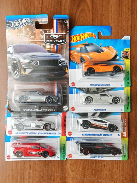 Mașinuțe/machete hotwheels main line și silver series