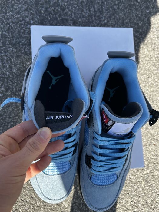 Jordan 4 university blue - 44