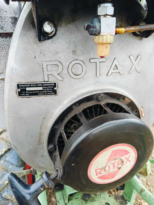 Vând motocultor Kubota și cositoare Rotax