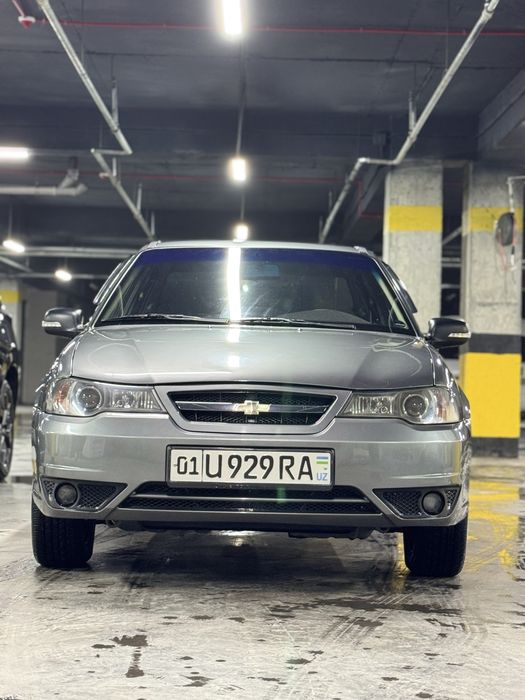 Nexia 2, 1.6 мотор (донс)  кондиционер, мокрый асфальт