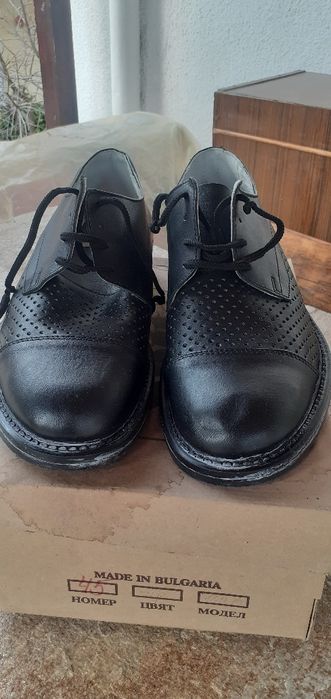 Обувки номер 45 естествена кожа произведени в България