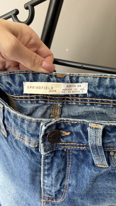 Продам джинсовые шорты Springfield.