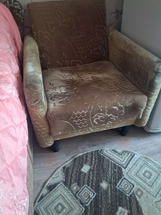 Бесплатно отдам кресло для дачи