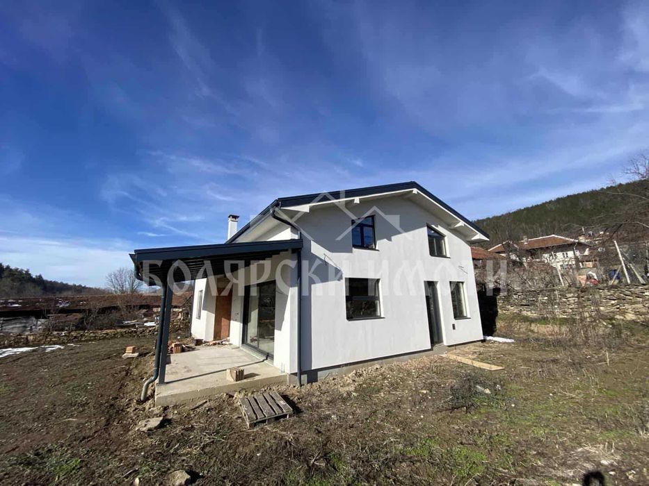 Продава се Къща в с. Присово, Област Велико Търново - 217 кв.м за 1060 €/кв.м - Снимка #1