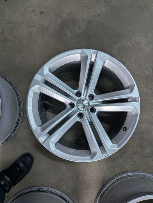 Jante  5x112 Mallory r19 9j et 33