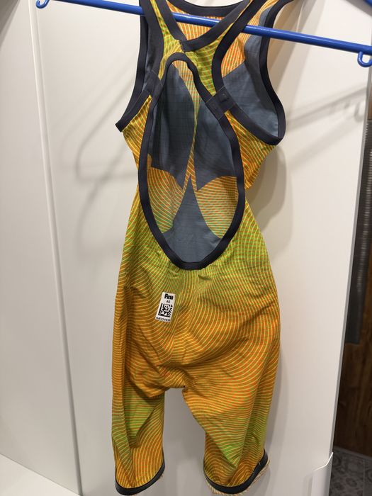 Бански arena carbon