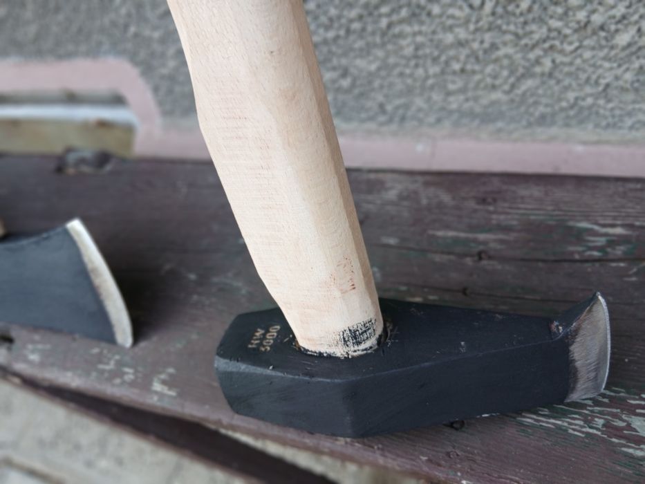 Мотиии тупори чукове тесли