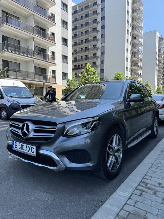 GLC 300 245HP 4x4 2.0 benzina 9GTronic Pachet Amg interior, jante Amg R19