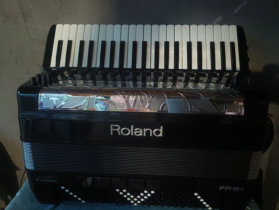 Roland fr 8x  in stare excelenta