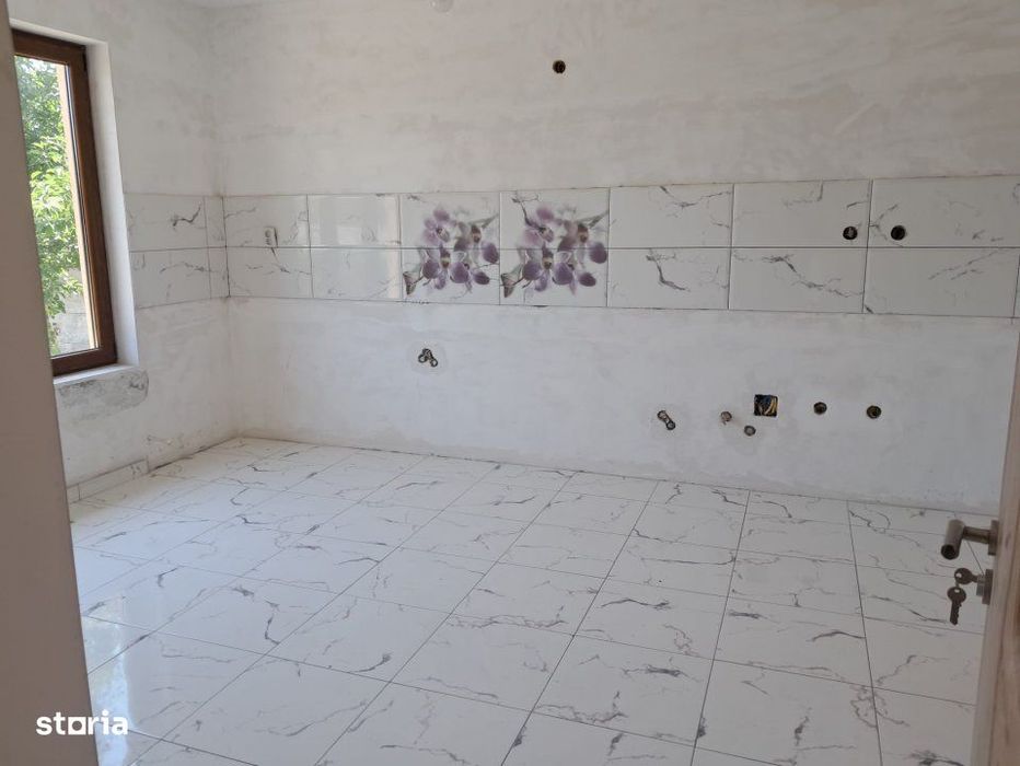 Casa Individuala Cu Teren De 3700Mp Bacu Str Ciorogarlei