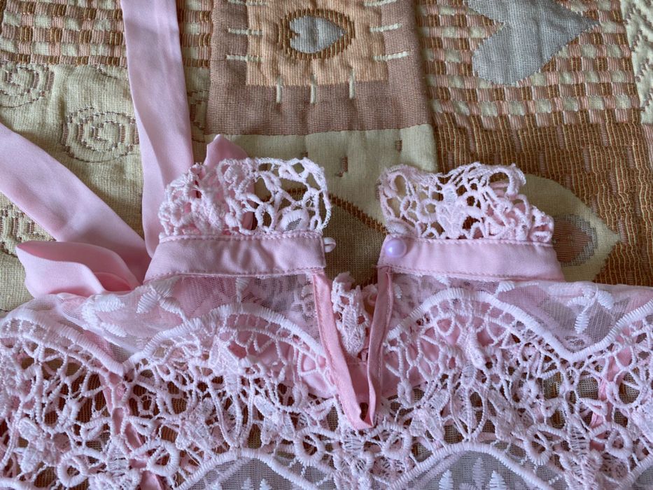 УНИКАЛНА Дантелена блуза