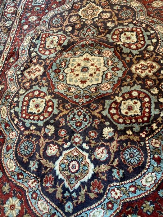 Ковер бордовый советский