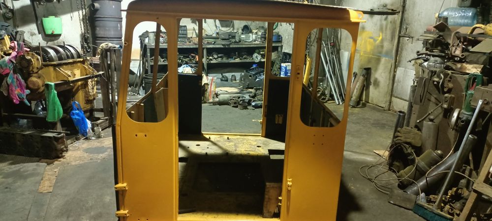 Продам кабину К700