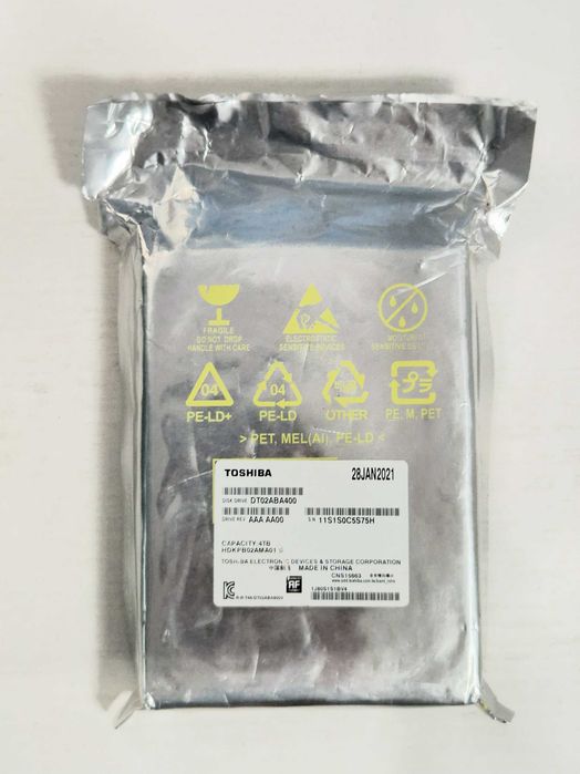 Жесткий диск HDD 3.5" Toshiba DT02 4Тб