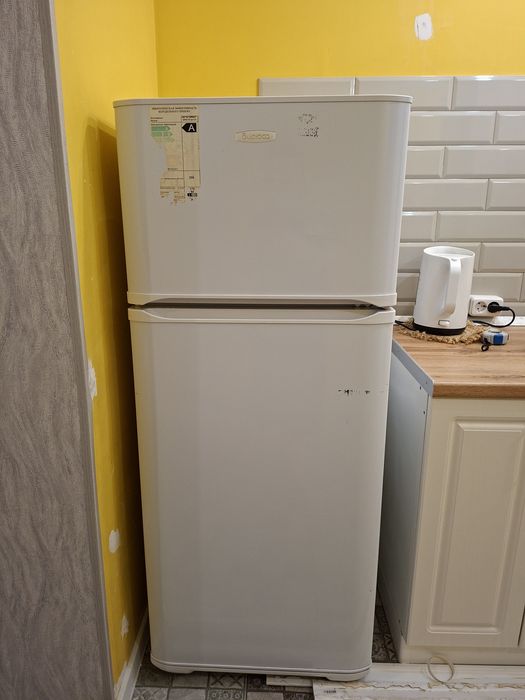 Холодильник Бирюса