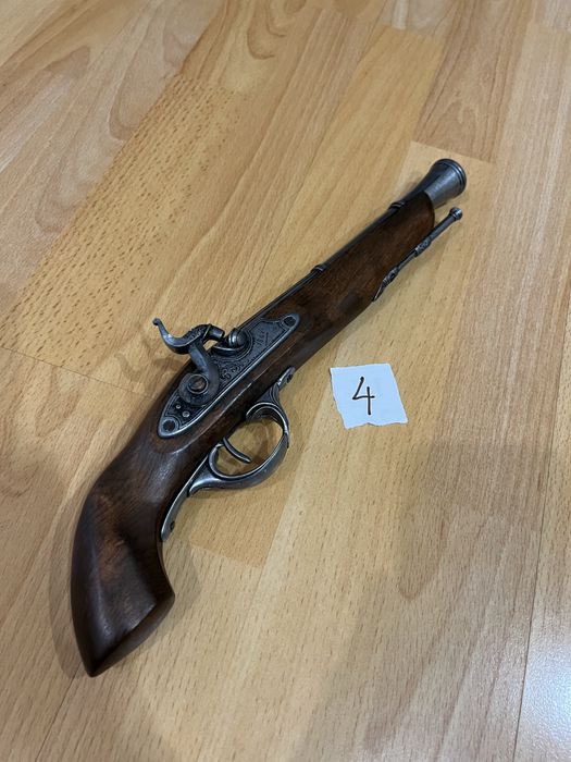 Реплика на кремъклия, различни модели