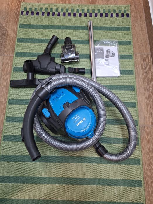 Aspirator fara sac bosch
