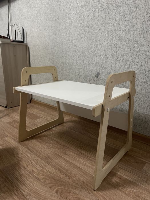Растущий стул со стулом