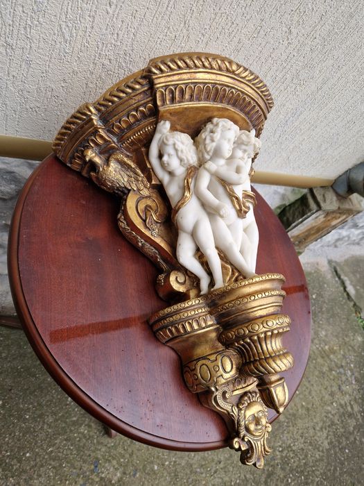 Стара уникална антикварна френска конзола за стена