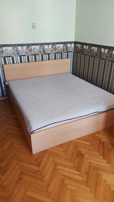 Дава се под наем Многостаен апартамент в Пловдив, Кършияка - 140 кв.м за 680 € - Снимка #2