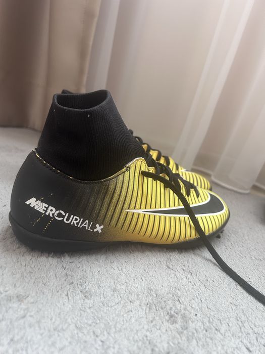 Футболни стоножки Nike Mercurial