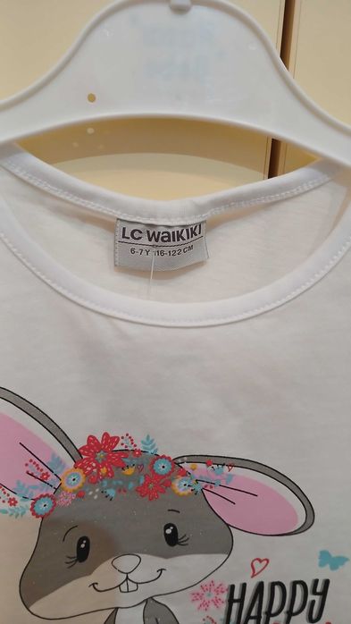 Tricou nou cu etichetă LC Waikiki,  mas 6-7 ani